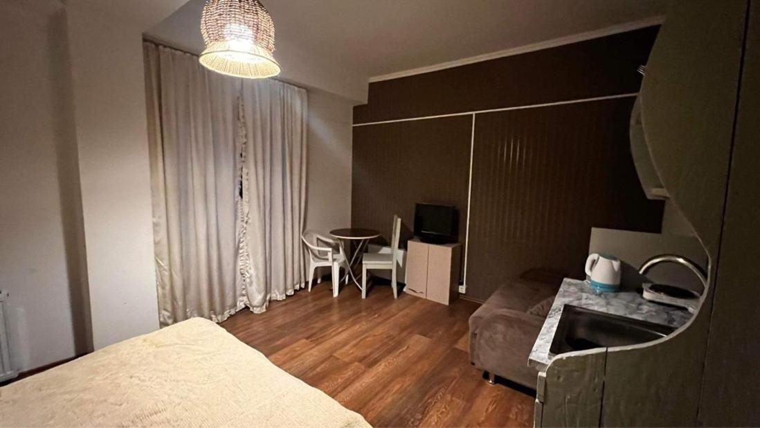 Hotel Mgzavrebi Bakuriani Ngoại thất bức ảnh